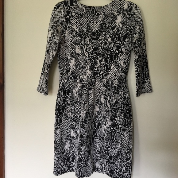 Anthropologie HD in Paris wrap dress small - Picture 7 of 7